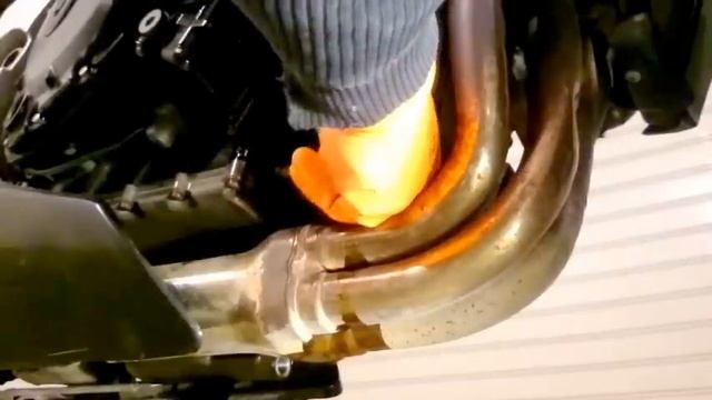 Suzuki GSR 600 Changing Oil & Filter  (замена масла и фильтра)