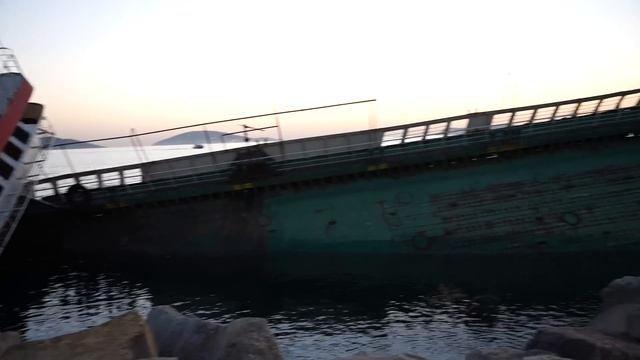 TERKEDİLMİŞ BATIK GEMİDE BİR GÜN !?