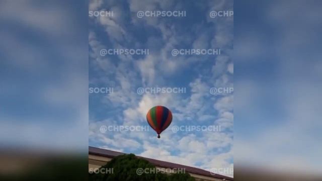 В Сочи воздушный шар с четырьмя пассажирами упал в море в районе поселка Головинка