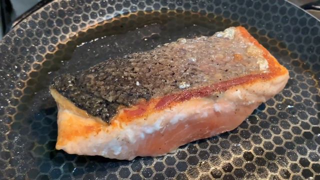 Salmón En Salsa De Camarones