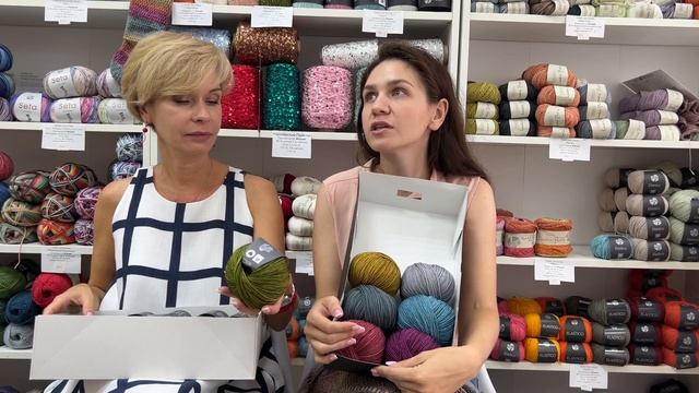 Распаковка в магазине пряжи / Новинки пряжи 2023-2024 / Журналы по вязанию / Итальянская пряжа