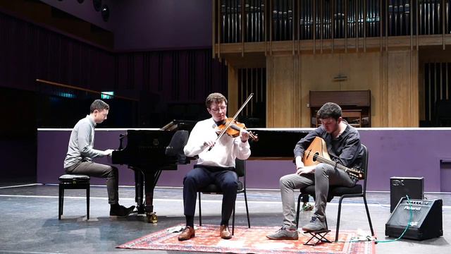 Pax & Macdara Ó Faoláin + Cormac McCarthy - Ar Bhruach Na Laoi/ Papa's Pet Final Year BMus Recita