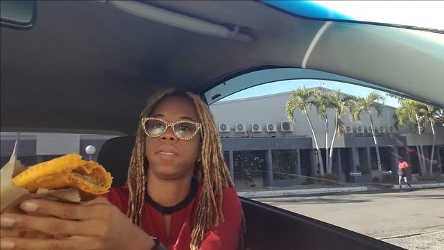 JAMAICAN PATTIES - I ATE EVERY Kind Of Jamaican Patty From Jamaica's Most POPULAR Patty Shops