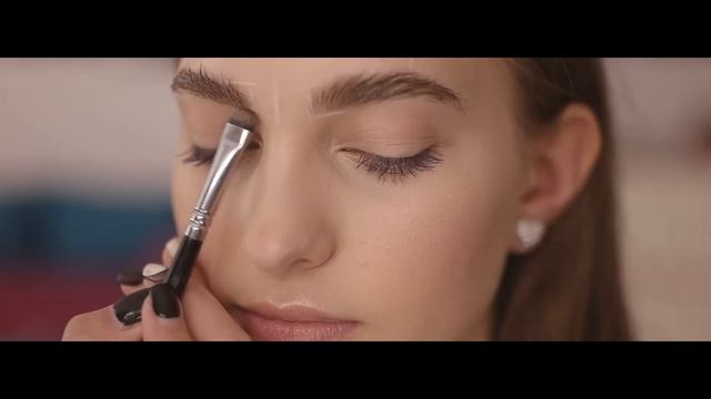 Моделирование и коррекция бровей (Short Video)