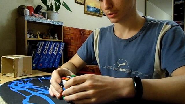 Собрал кубик Рубика вслепую меньше чем за 5 минут. Блаинд