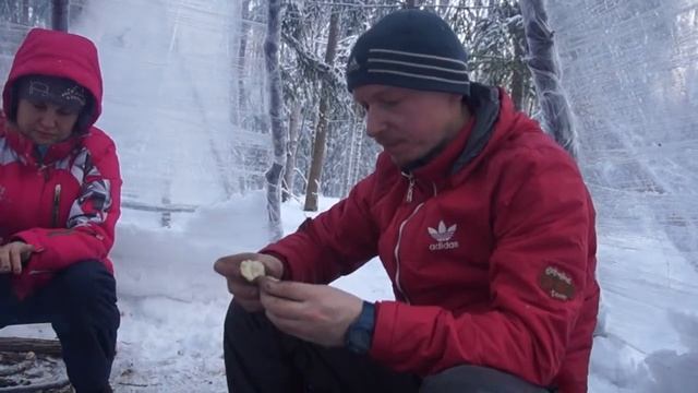 Жарим мясо индейки на углях. В ВИГВАМЕ с семьёй