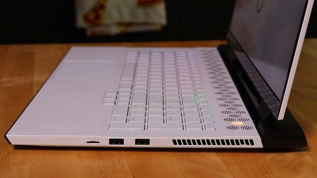 Alienware m17 R4 2021 