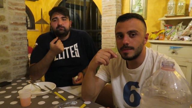 🍔 🍝 MANGIO Il TRIPLO Di FIUSGAMER Per 24 ORE!