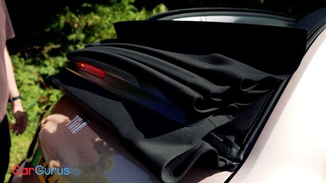 2023 Fiat 500e Convertible Review: A Brilliant Soft-top EV!