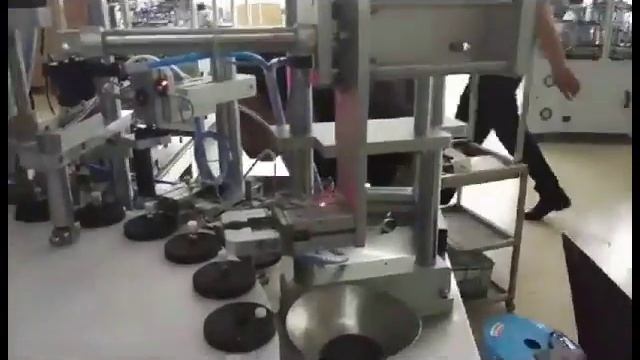 Cartridge Placing Tube Plugging Labeling Machine For Thick Oil Cartridges