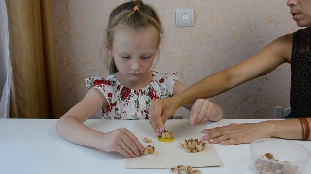 Поделки Цветы из скорлупок