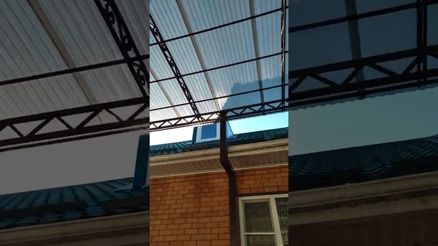 Навес,200 КВ.м. Фермы с элементами ковки,покрытие серый ондекс.