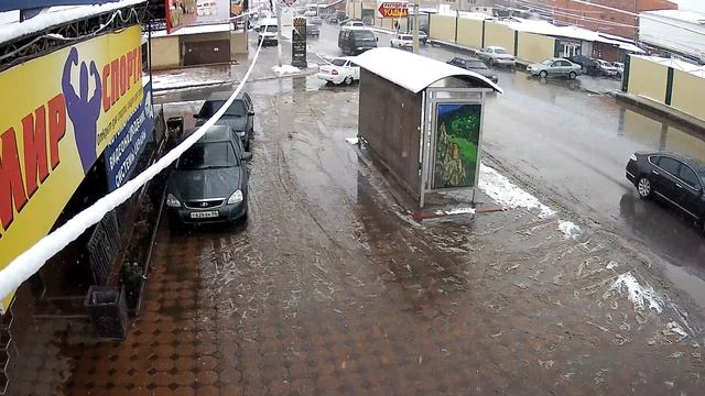 Уличная IP камера Hikvision DS-2CD2042WD-I 4 Mm., 4Mpx, 20 к.с., День Снег Авто 6Mbps