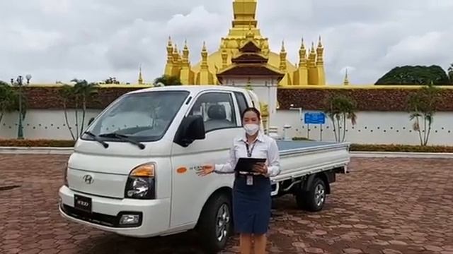 ຮ້ານຂາຍລົດມືໜຶ່ງ ແລະລົດມືສອງ Hyundai H100 ທີ່ສູນໂຄລາວແຄຣ໌ ນະຄອນຫຼວງວຽງຈັນ