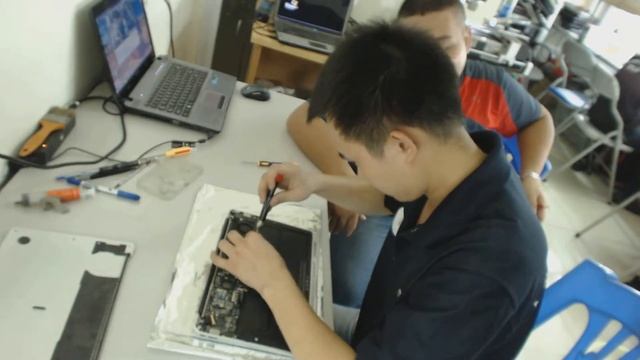 Kiểm Tra Macbook Air A1370 Lỗi Không Lên