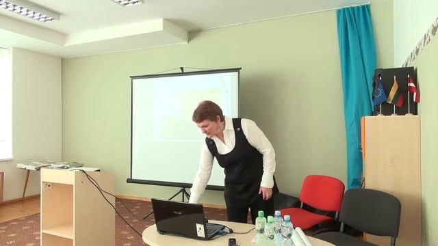 Laima Karpavičiūtė.  Tarpinstitucinių Jungčių Funkcija -- Bendradarbiauti Ir Suburti