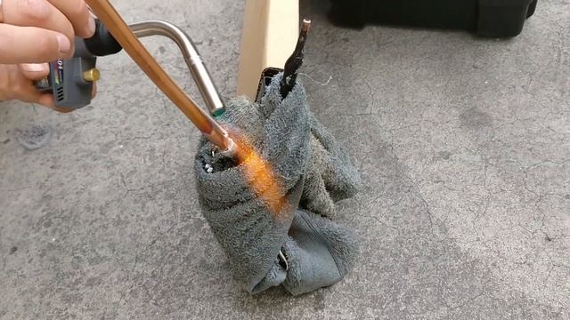 Учимся сами. Пайка алюминия на медь. Ремонт испарителя. How to fix aluminium evaporator coil.