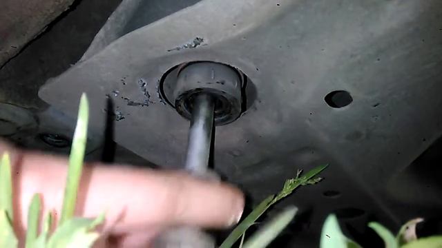 Люфт сайлентблока подрамника Megane 2