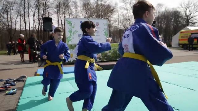 ЗОЖ - отжался на спор, сдал анализы.