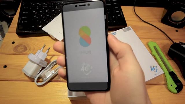 Xiaomi Redmi 4X распаковка и первое впечатление | ВСКРЫЛИ НА ПОЧТЕ!