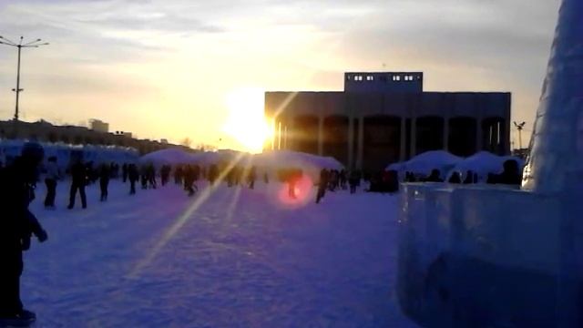 ПЕРМЬ ЛЕДОВЫЙ КАТОК ДРАМТЕАТР ЖЕНЬКА И Я 2013