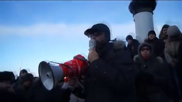 Собрание на Театральной площади 10 ноября 2011