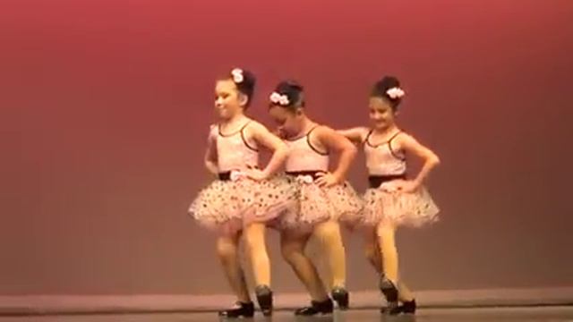 Когда родилась звездой и не видишь смысла это скрывать💃 Танец века 🤣🤣🤣