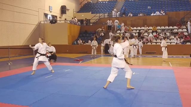Shotokan Kata GOJUSHIHO DAI Vs Fudokan Kata SESSU BAMA YAMA: Juniori - Cupa VACANTEI La Karate