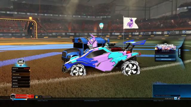 I GOT THE BATTLE BUS IN ROCKET LEAGUE!