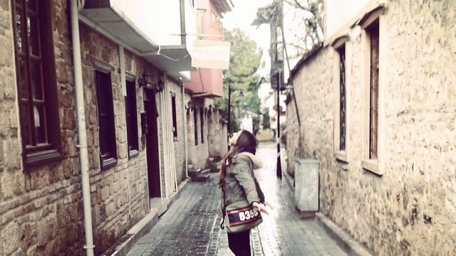 Deniz Güngör - I'm Outta Love