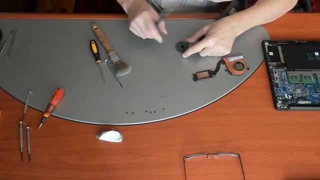 Disassembly DELL Latitude 7490 3541TQ2