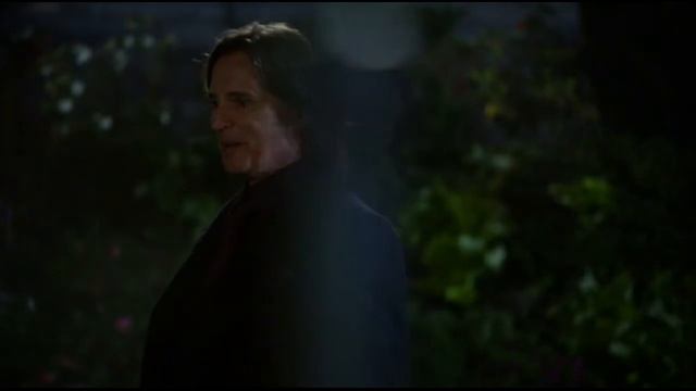 Голд вырывает сердце Крюка 4x09