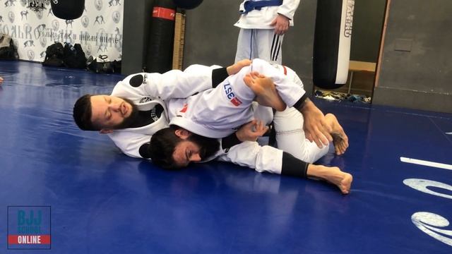 Анатолий Абрамов - две опции атаки из раббер гарда ( отрывок видеокурса для BJJSCHOOL.ONLINE)