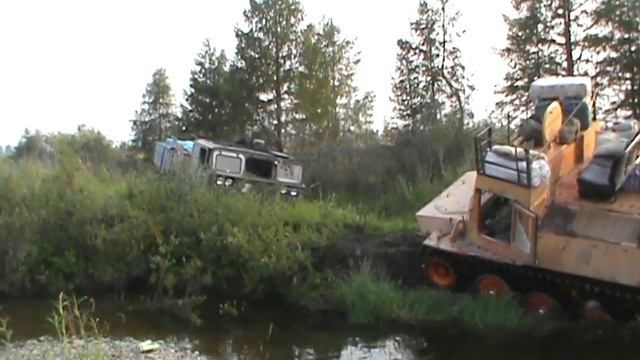 Порвали гусеницу в болоте, дорога на Лабынкыр