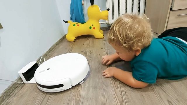 Дети и пылесосы.Как помыть робот-пылесос Xiaomi Vacuum.How To Wash The Xiaomi Vacuum Cleaner