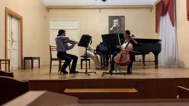 90a43279abe98909d9fd1b6e54430d21