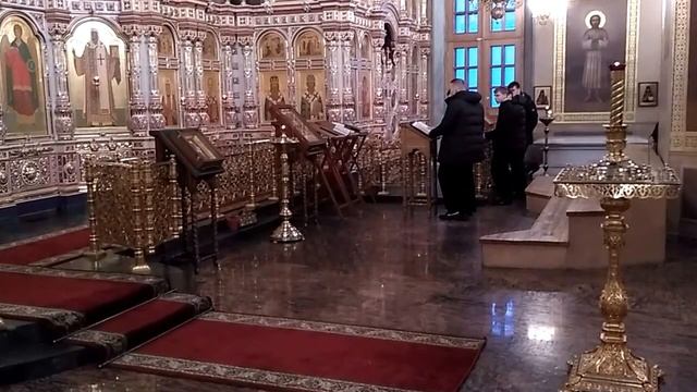 Трисвятое на японском