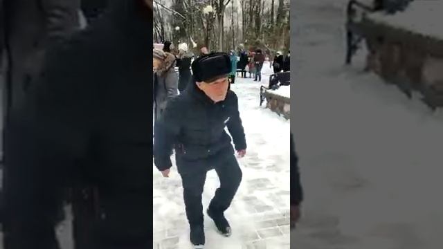 С Днём Рожденья....... 04.01.23  Гомель парк Луначарского