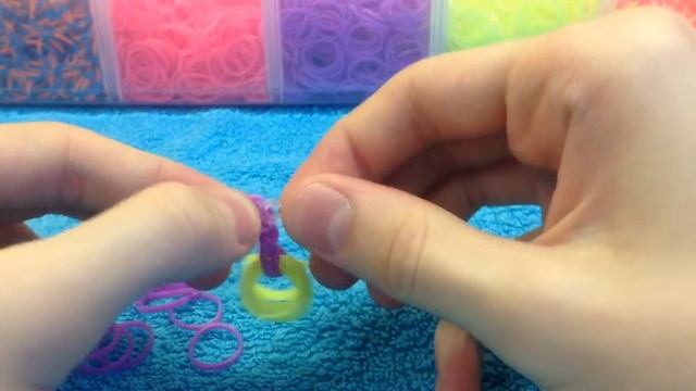 Кольцо банановое из резинок на крючке