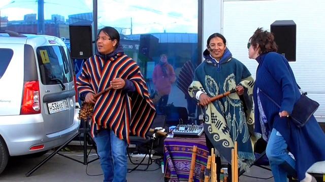 Песня о жизни индейцев.  Зрители такие разные....