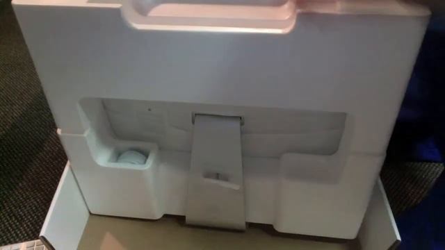 The New 2012 IMac - Unboxing