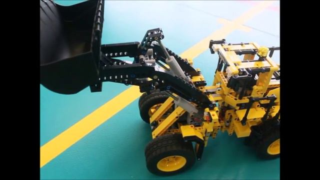 LEGO® TECHNIC DUMPER TRUCK MOD 42030