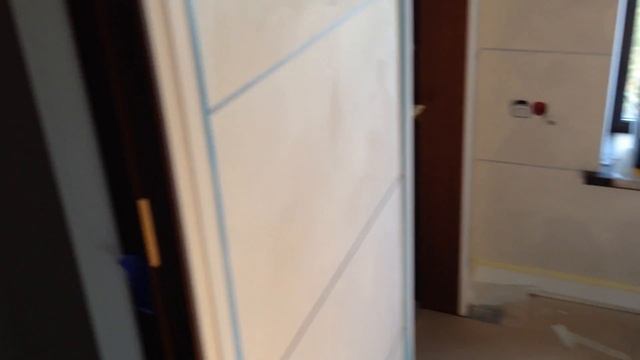 Когда отклеиваешь малярную ленту Tesa...