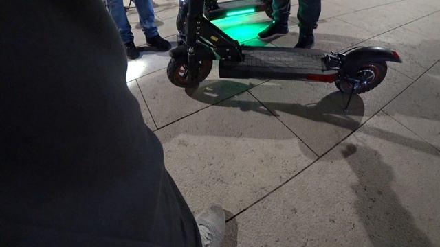 Сломал прокатный самокат