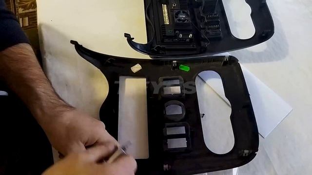 Установка магнитолы для Lada Largus 2012-2021/Duster 2010-2017/ Logan 2009-2015/Sandero 2009-2014