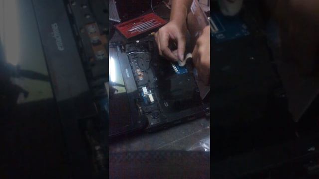 Emachine D525 Replace Keyboard ( Thay Phim Emachine D525 )
