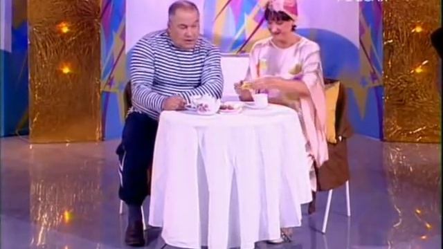 11 Игорь Маменко  С Рожкова У телевизора