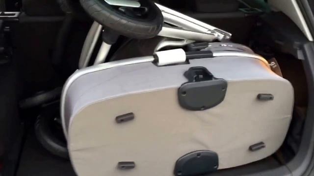 Nuna IVVI In Golf VII 7 Test Kofferraum Kinderwagen Stroller