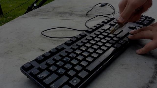 CAN A KEYBOARD BE WASHED WITH WATER?