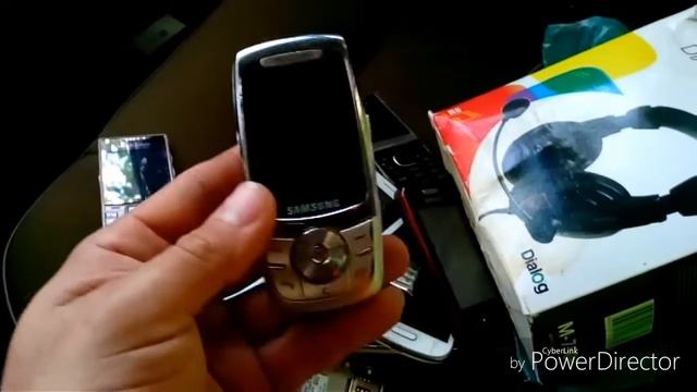 Выменял 26 Ретро телефонов  запчасти